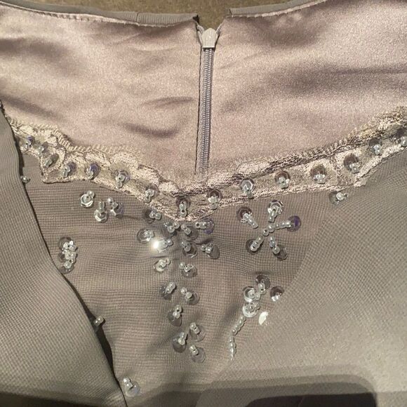 Women’s Gray Chiffon Bat Wing Sleeve Formal Party orBridesmaid Dress NWOT Medium - Picture 7 of 8